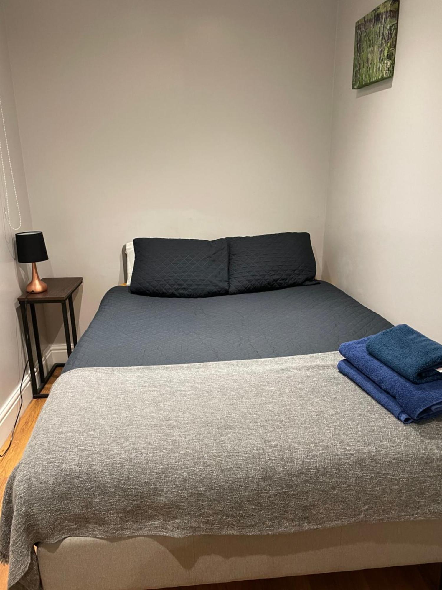 2 Bedroom Apartment Chiswick Park Tube Station 伦敦 外观 照片